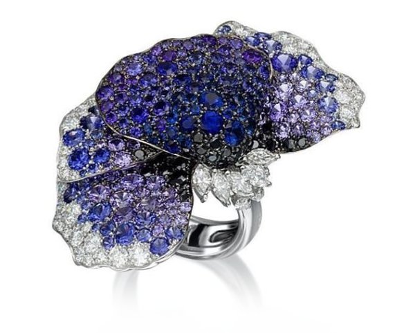 La inspiración floral de Palmiero / Patricia Olivares Taylhardat, Palmiero, Chanel, Joyería Braganza, Flowers, Poppy Flower, amapola, floral, piedras preciosas, pendientes, anillo, collar, oro, reloj, italiana, joyas, moda