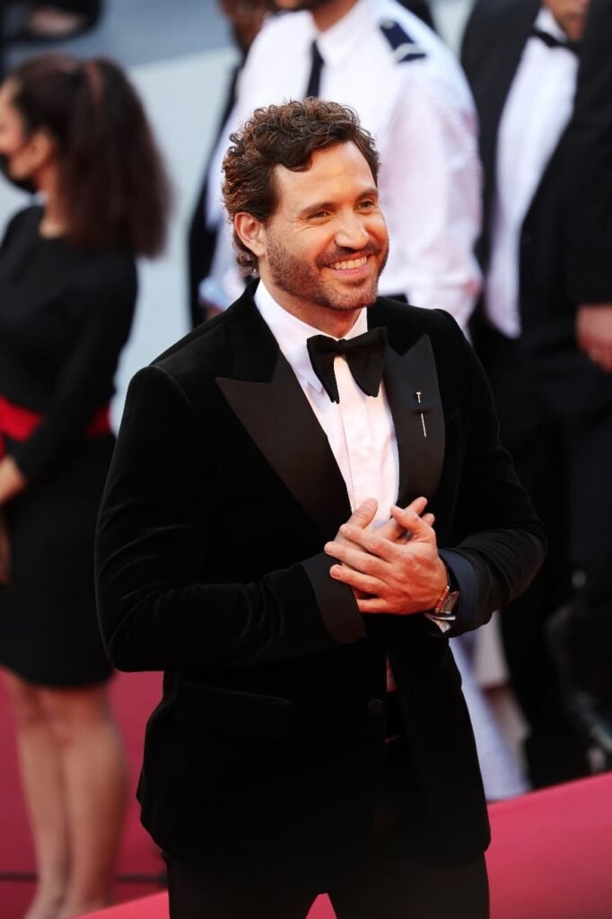 Cartier en Cannes: Joyas a todo lujo elegidas por las celebridades / Patricia Olivares Taylhardat, Cartier, Cannes, Virginie Efira, Édgar Ramírez, Beautés du Monde, Poroca, Tank Chinoise, Cartier Love, oro blanco de 18 quilates, joyas, accesorios, gargantilla, maison, diseño, cabujón, collar, gemelos, reloj, corbata, pasarela, moda, tendencias, diamantes, zafiros, anillo, joyería, oro amarillo de 18 quilates