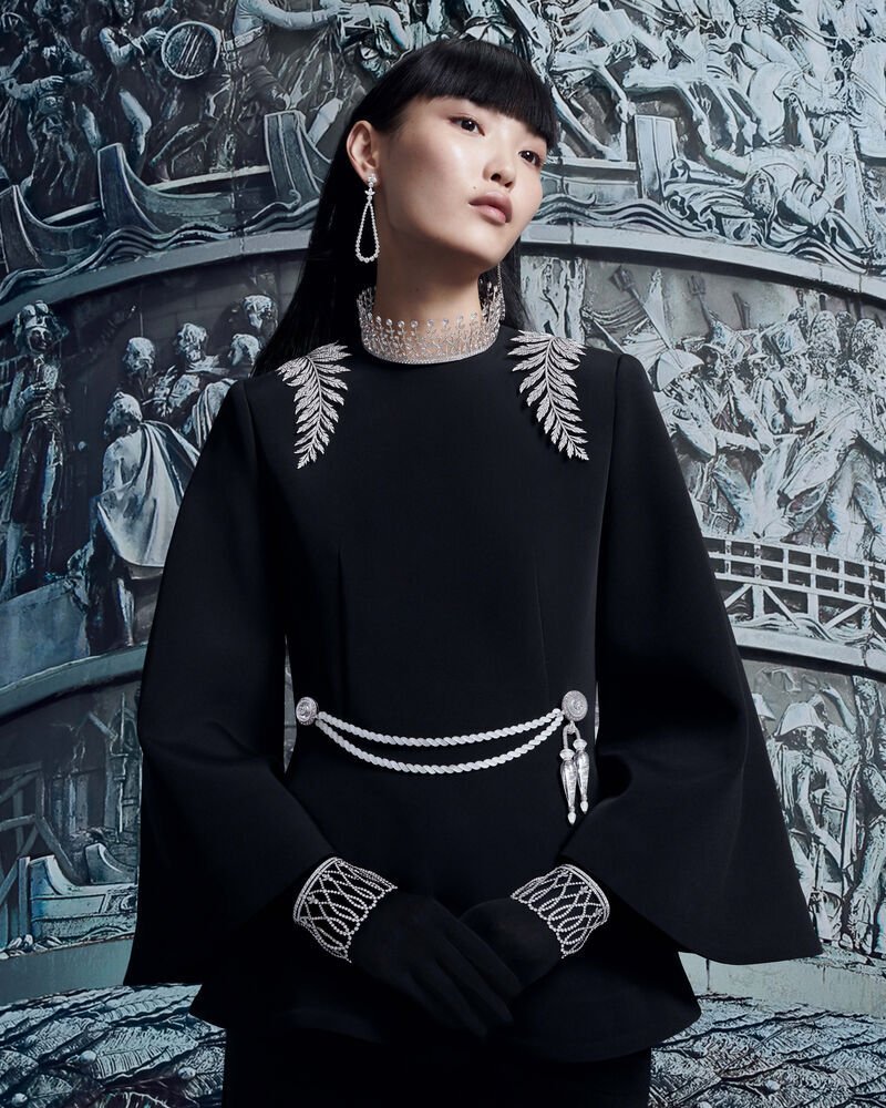 El poder de la alta costura en las joyas de Boucheron / Patricia Olivares Taylhardat, Dior, Boucheron, The Power of Couture, Tricot, cristal, collar, colección, botones, cinta, niquel, aleación, gemas, trenza, agujas, joyería, diamantes, bordados, medallas, parís, joyas, titanio