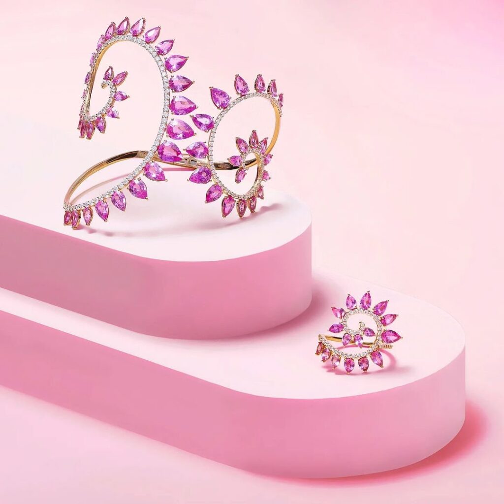 Gismondi nos presenta el código secreto de la naturaleza / Patricia Olivares Taylhardat, Gismondi, Leonardo Fibonacci, Génova, Museo de Historia Natural de Génova, naturaleza, diamantes, oro, colección, cerámica, italiana, pulseras, pendientes, collares, anillos, esmeraldas, zafiros, accesorios, pandemia, joyería, galaxia