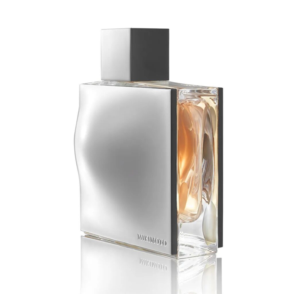Las perlas de Mikimoto envasadas en un perfume / Patricia Olivares Taylhardat, Mikimoto, Mikimoto Eau de Parfum, Coco Chanel, Iris, Magnolia, Japón, perlas, perfume, sutil, interpretación, leñosas, concha, minimalista, opulencia, azafrán, florales, imperdibles, fragancias, glamoroso, aromas, look, joyas, joyería, mar