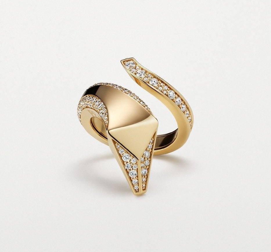 Eternal Gold: la búsqueda de la sustentabilidad de Prada / Patricia Olivares Taylhardat, Prada, Eternal Gold, Coppi Barbieri, Instituto Gemológico de América, diamantes, oro, accesorios, set, chip, piedra preciosa, piel, triángulos, aretes, 1913, brazaletes, joyería, maison, perlas, colección, joyas