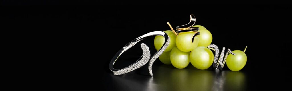 Colección Eden de Damiani: el misterio de la seducción / Patricia Olivares Taylhardat, Damiani, Eden, colección, joyas, anillos, diamantes, oro, collares, artesanía, italiana, zarcillos, look, artesanos, metales, piedras preciosas, serpiente, glamour, cerámica, pulseras, pendientes, set