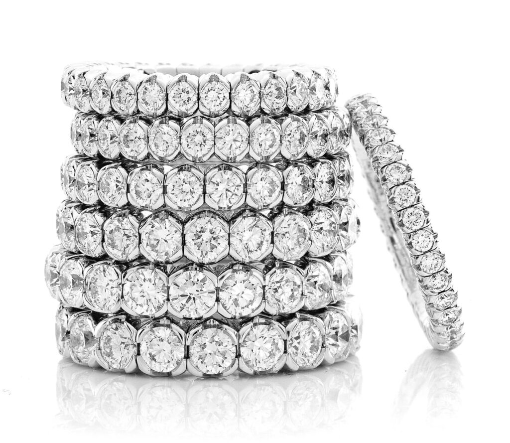 Mattiolli X-Band: un nuevo sentido de la eternidad / Patricia Olivares Taylhardat, Mattiolli, X-Band, anillos, diamantes, oro blanco, diamantes, diamantes blancos, diamantes negros, pulseras