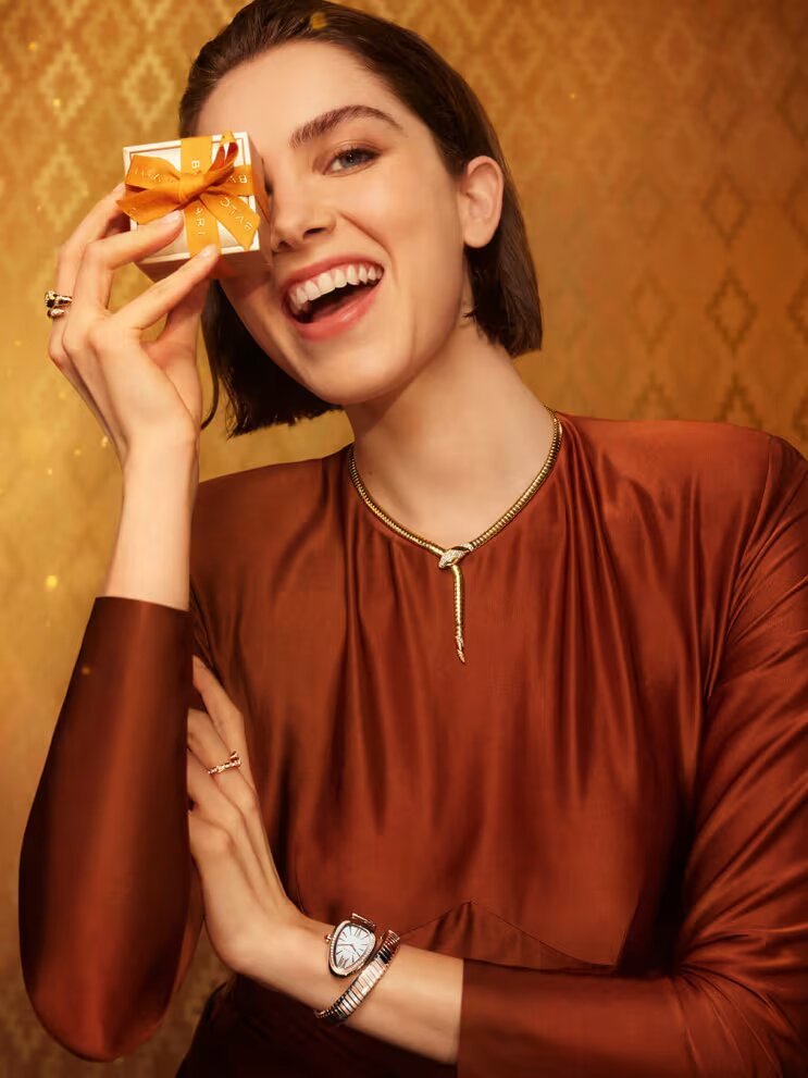 Con Bvlgari llegaron Los Reyes / Patricia Olivares Taylhardat, Bvlgari, reyes, obsequio, 6 de enero, set, joyería, collar, pendiente, Viber, italiana, collar, oro, 18 quilates, pavé, diamantes, cabeza, cola, serpiente, pendientes, must have, temporada