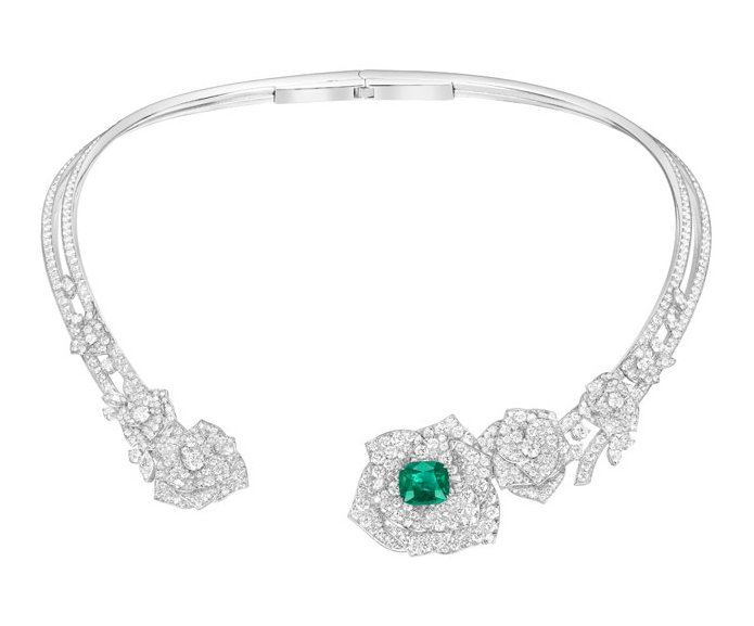 La colección Rose de Piaget es un homenaje a la belleza y delicadeza de la rosa, simbolizando amor y elegancia / Patricia Olivares Taylhardat, colección, Rose, Piaget, homenaje, belleza, delicadeza, rosa, amor, elegancia, joya, artesanía, suiza, lujo, contemporáneo, anillos, collares, pendientes, pétalos, floración, gemas, metales, preciosos, joyería, obras, arte, feminidad, emociones, momentos, regalo